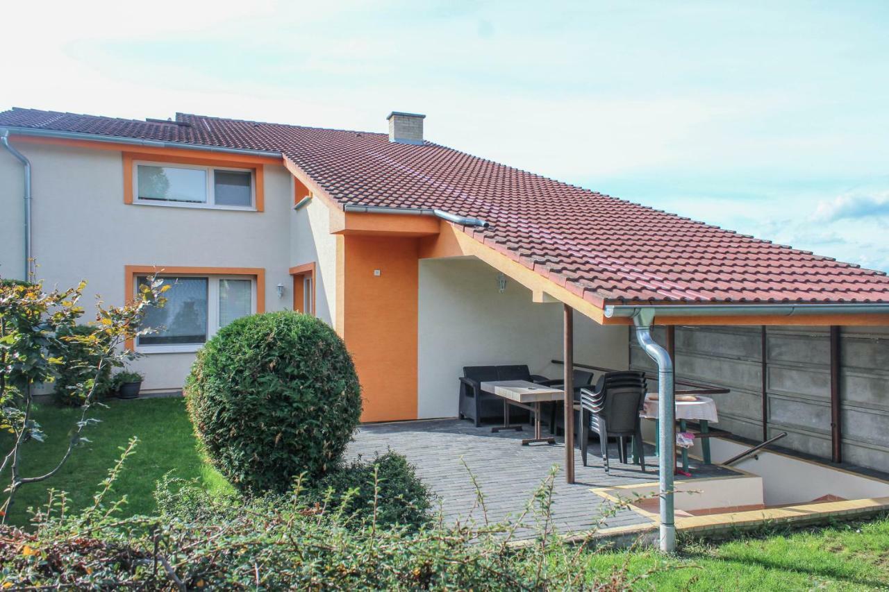 Apartman Marta Banka エクステリア 写真